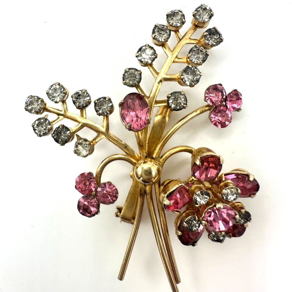 Vintage gold tone pink clear rhinestones flowers floral bouquet brooch pin